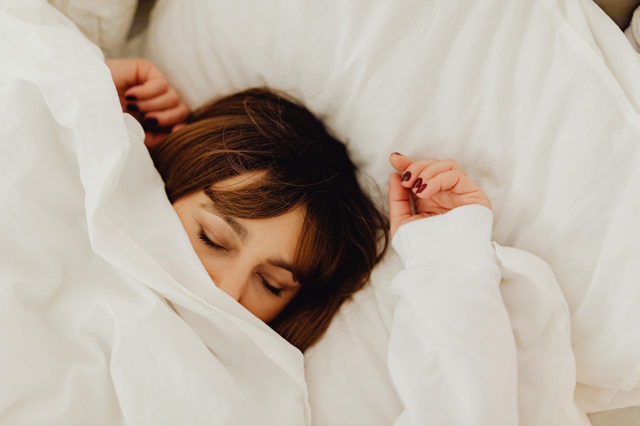 Sleep hygiene: πώς να φτιάξεις τη ρουτίνα σου για καλύτερο ύπνο